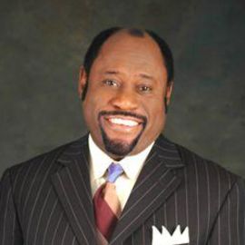 Myles Munroe Headshot