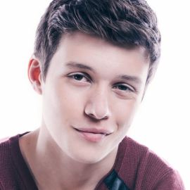 Nick Robinson Headshot