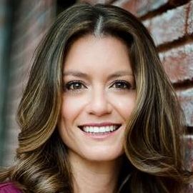 Lori Duron Headshot